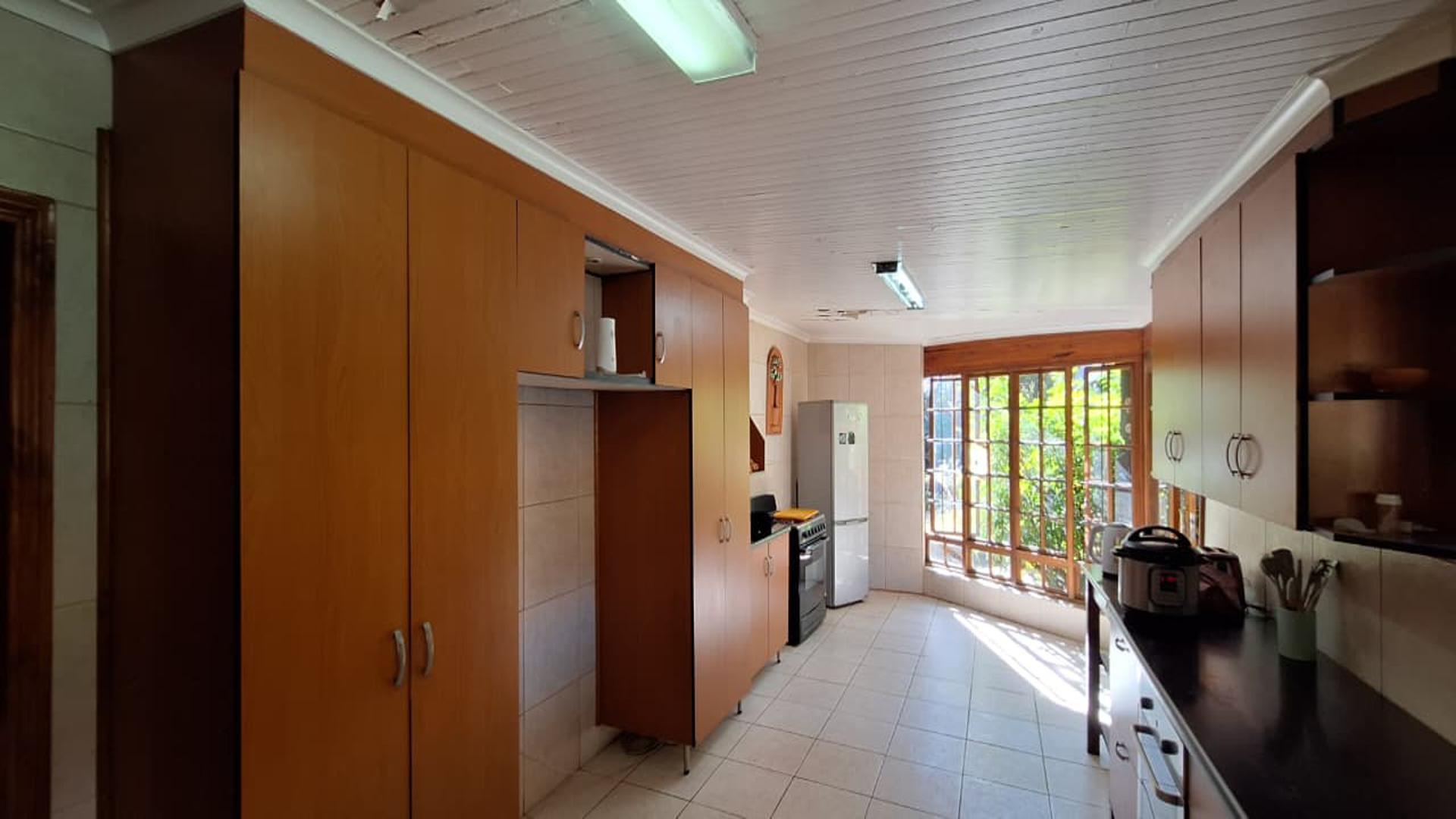 Kitchen - 29 square meters of property in Witpoortjie