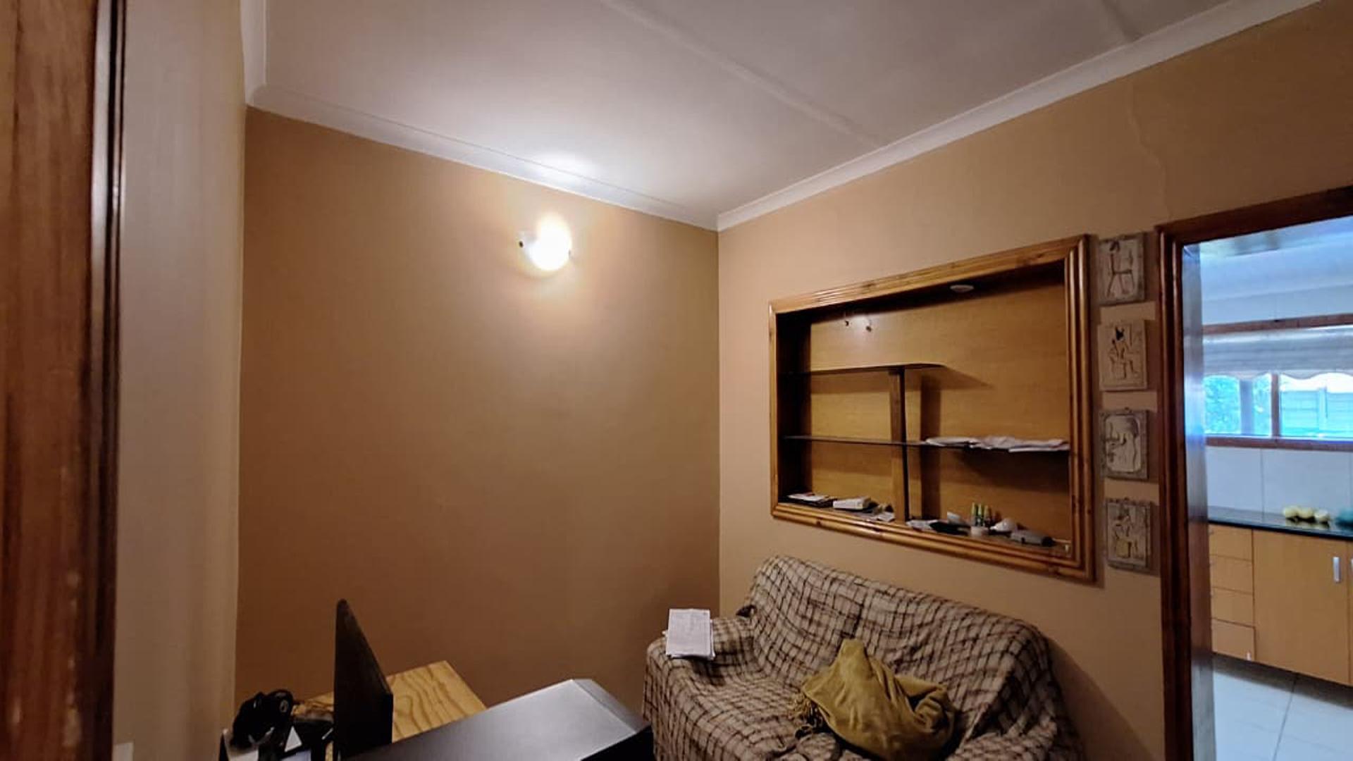 Study - 12 square meters of property in Witpoortjie