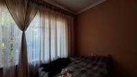 Bed Room 2 - 10 square meters of property in Witpoortjie