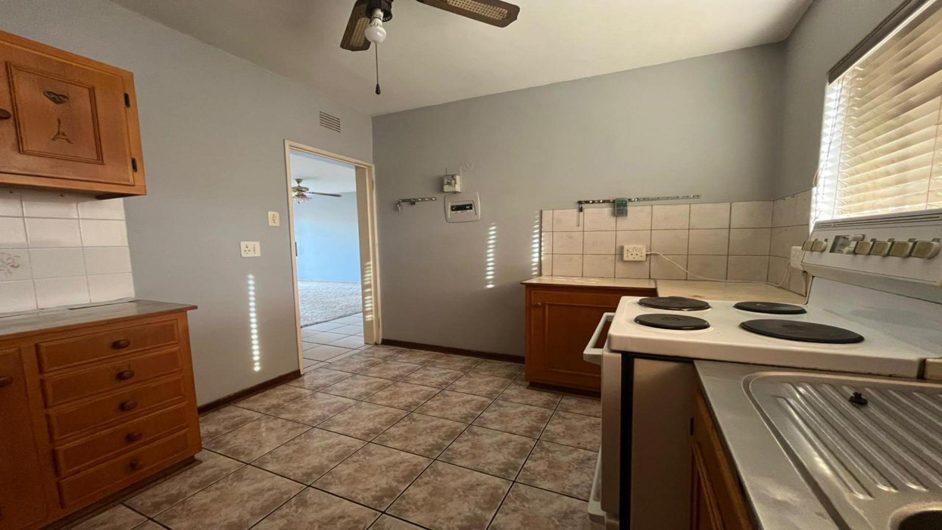 Kitchen of property in Flamwood