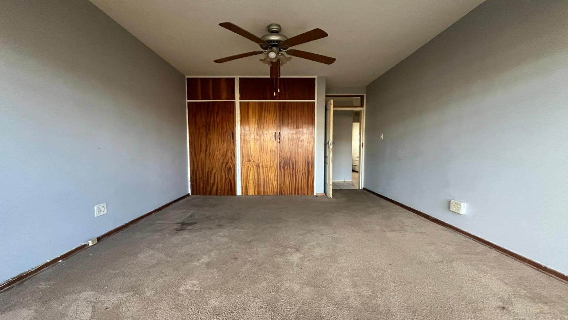 Bed Room 1 of property in Flamwood