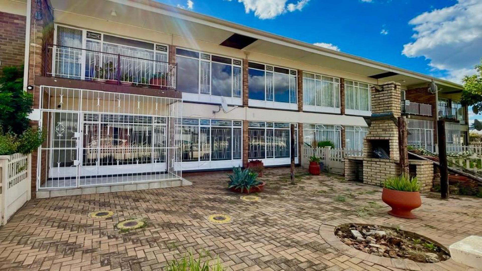 Front View of property in Flamwood