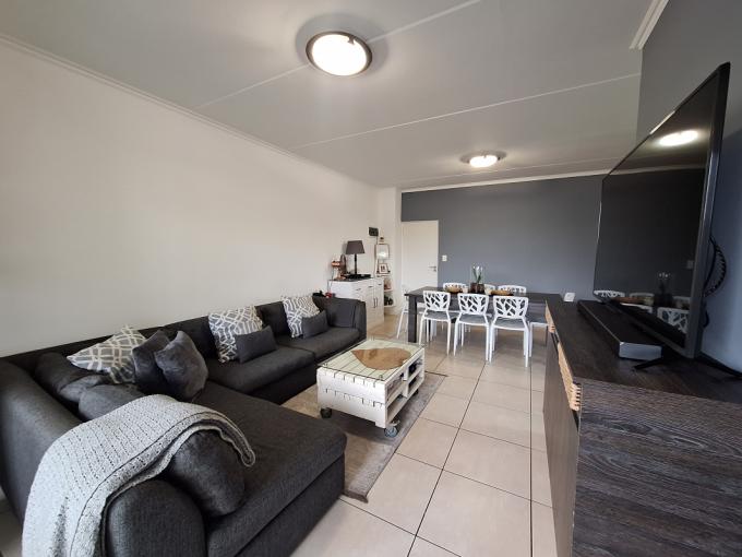 3 Bedroom Apartment for Sale For Sale in Greenstone Hill - MR714708