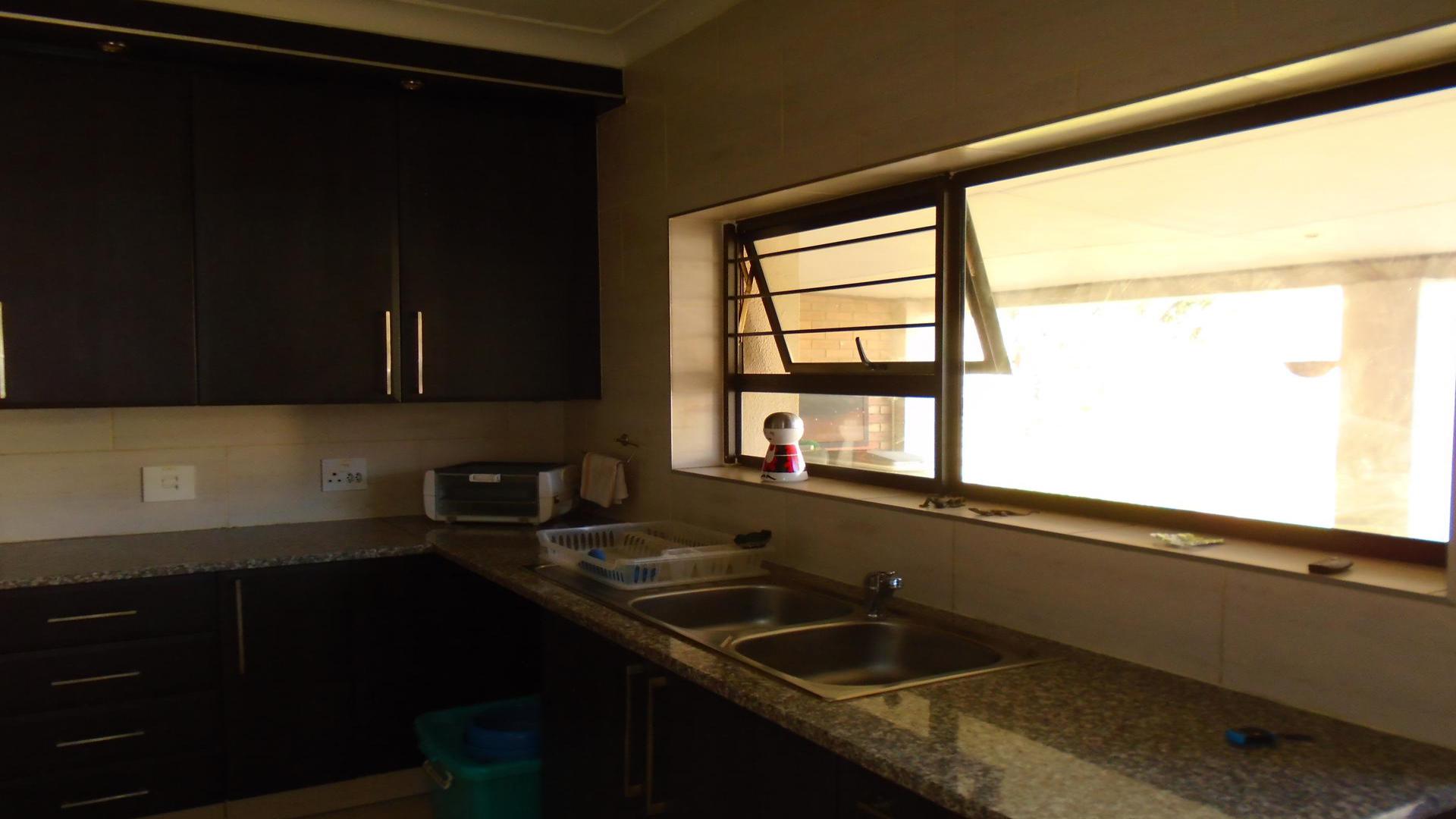 Kitchen of property in South Crest