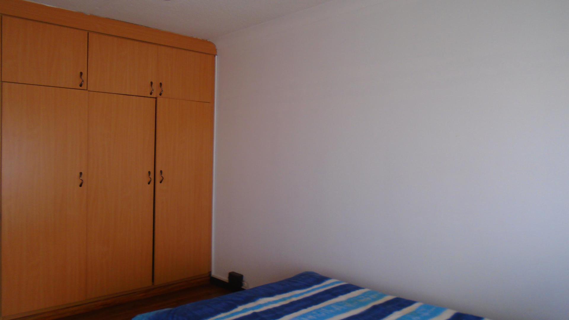 Bed Room 1 of property in South Crest