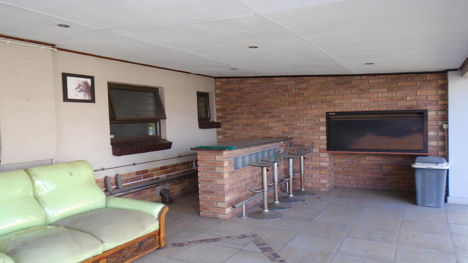 Braai Area of property in South Crest