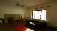 Lounges of property in South Crest