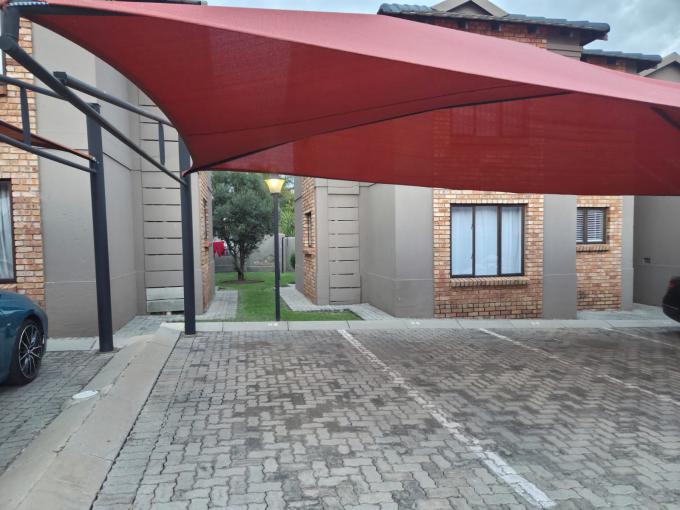2 Bedroom Apartment for Sale For Sale in Helderwyk Estate - MR714738