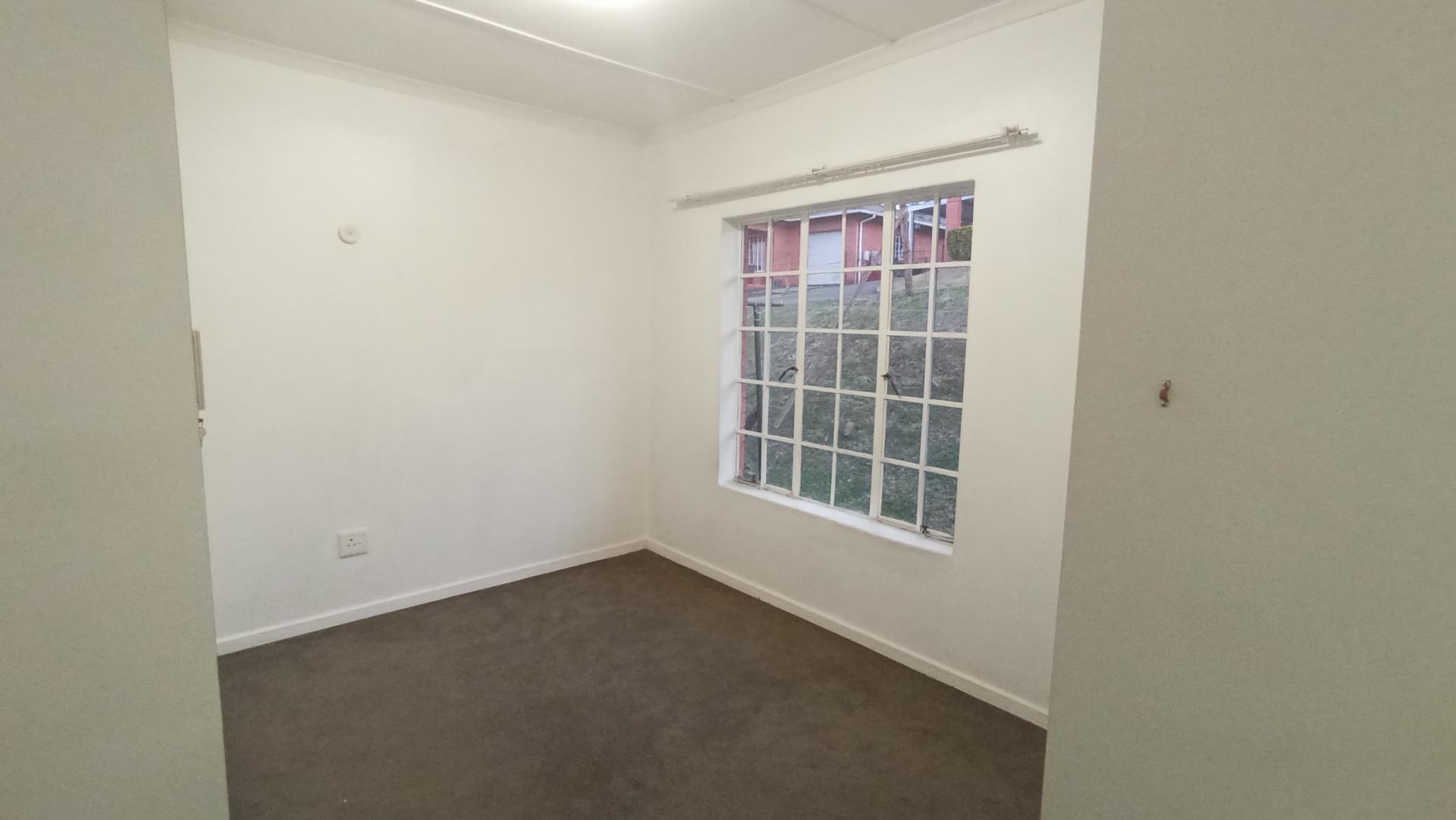 Bed Room 1 of property in Hayfields