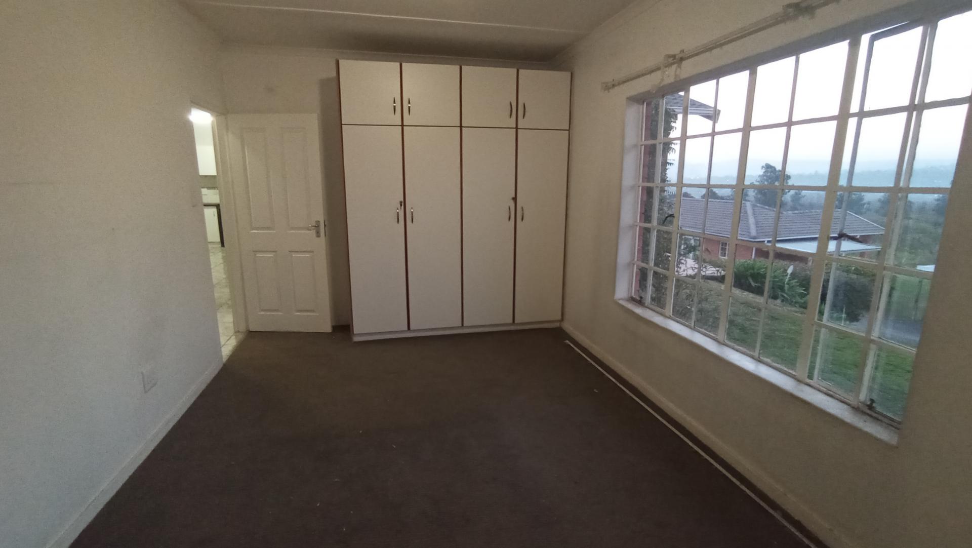 Main Bedroom of property in Hayfields