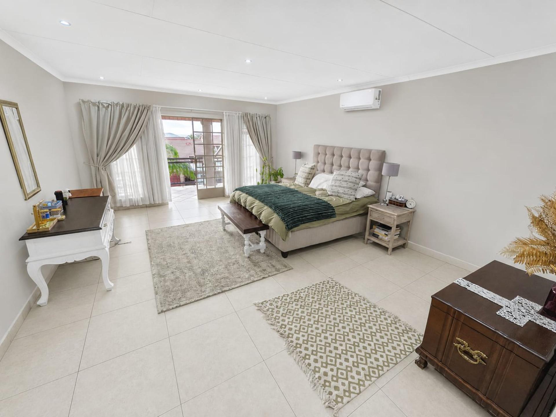  of property in Magalieskruin