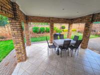  of property in Magalieskruin