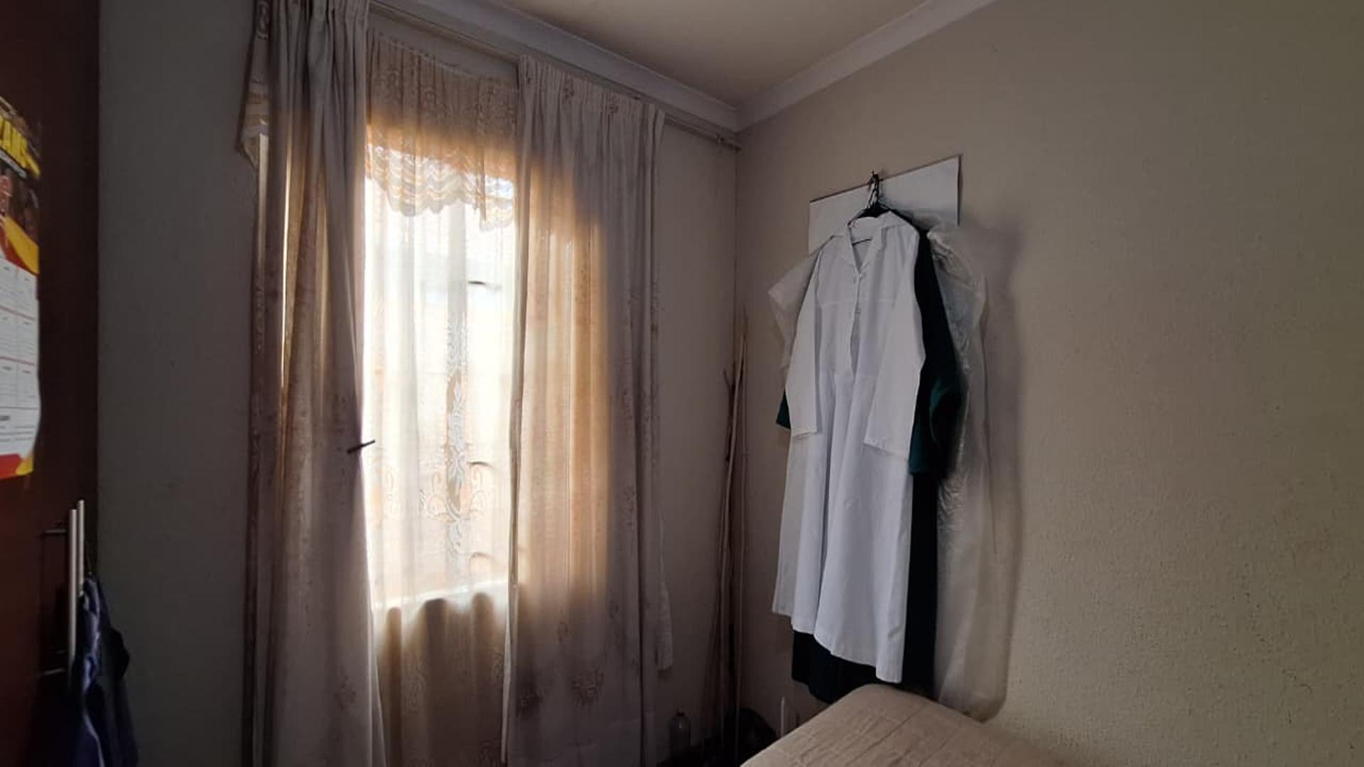 Bed Room 2 - 10 square meters of property in Sky City
