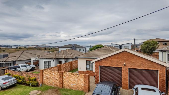 3 Bedroom House for Sale For Sale in Clayville - MR714809