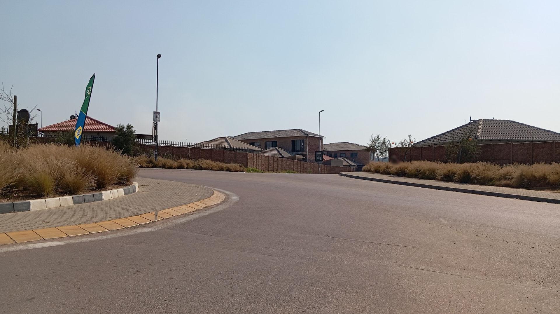 Front View of property in Clayville