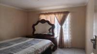 Bed Room 1 of property in Tlhabane West
