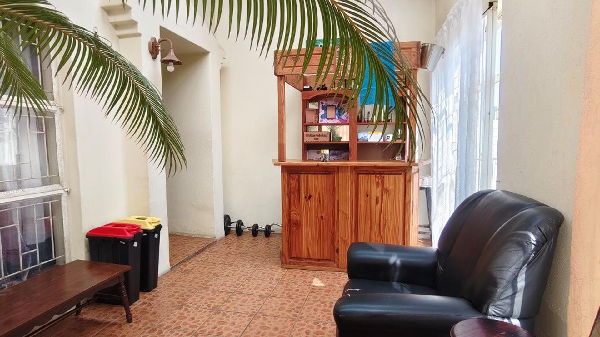Foyer of property in New Bethal East