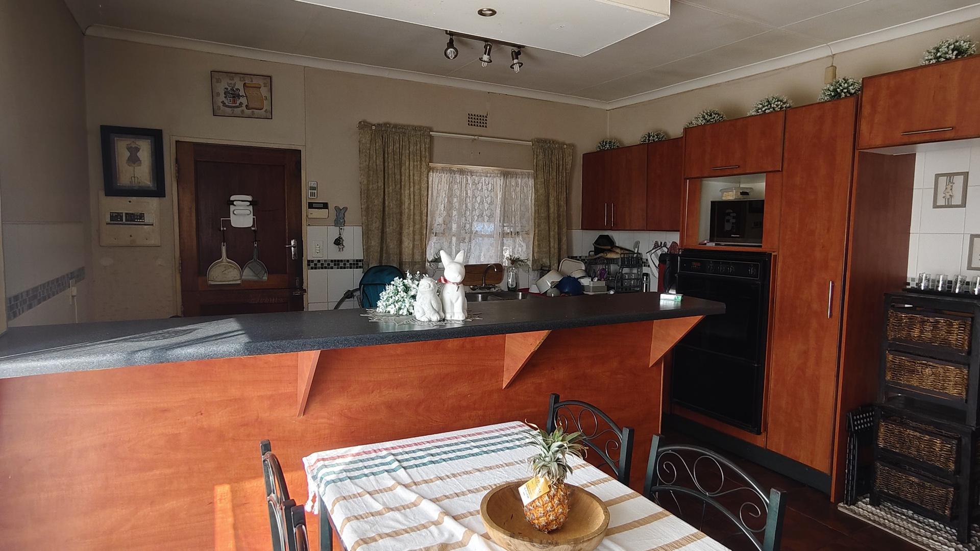 Kitchen of property in New Bethal East