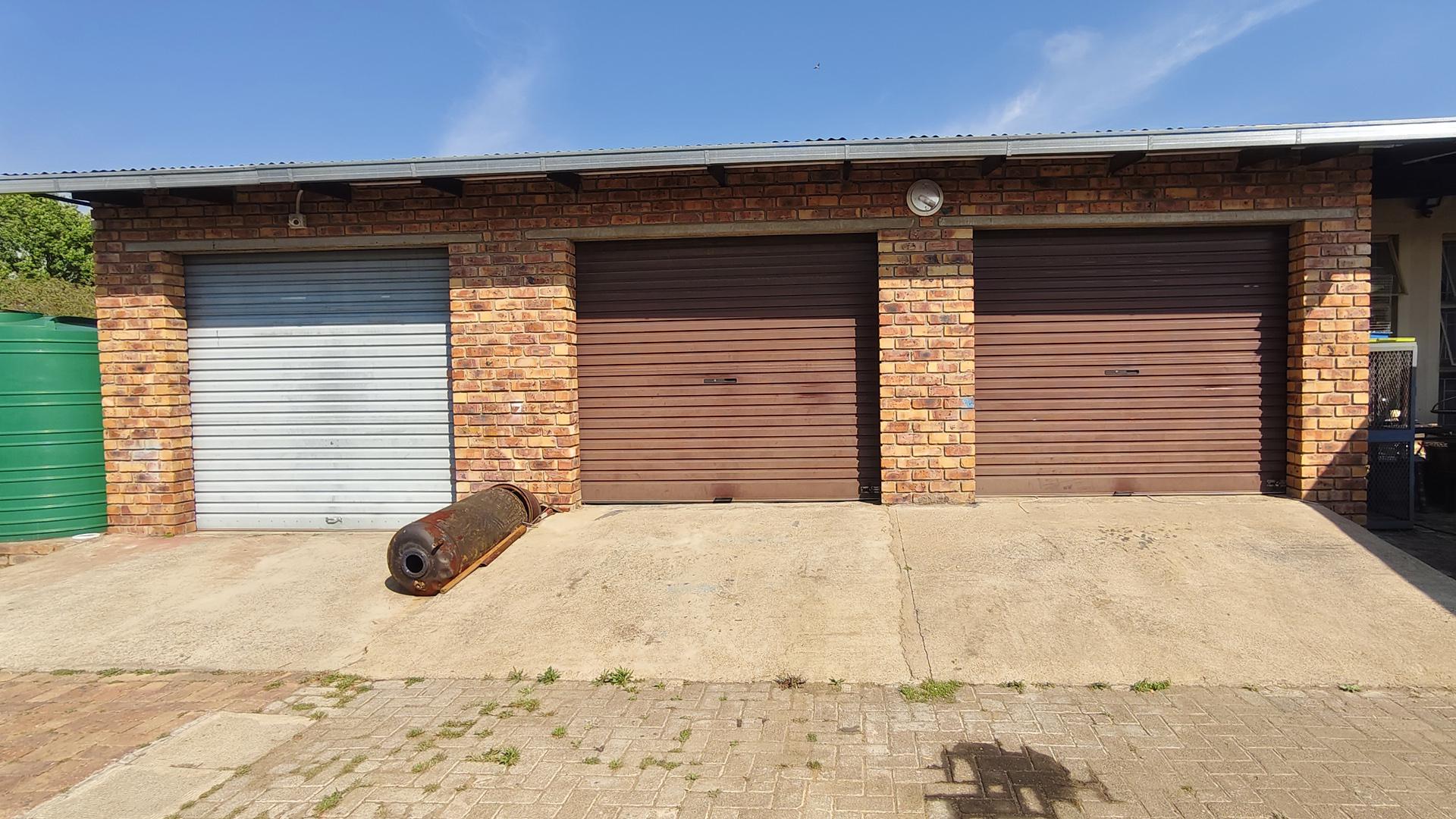 Garage of property in New Bethal East