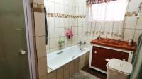 Bathroom 1 of property in New Bethal East