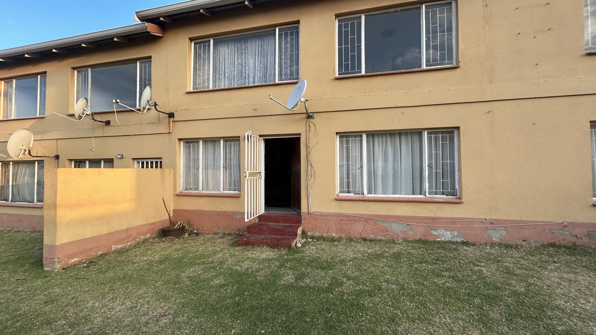 Front View of property in Roodepoort