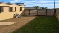 Garden of property in Pacaltsdorp