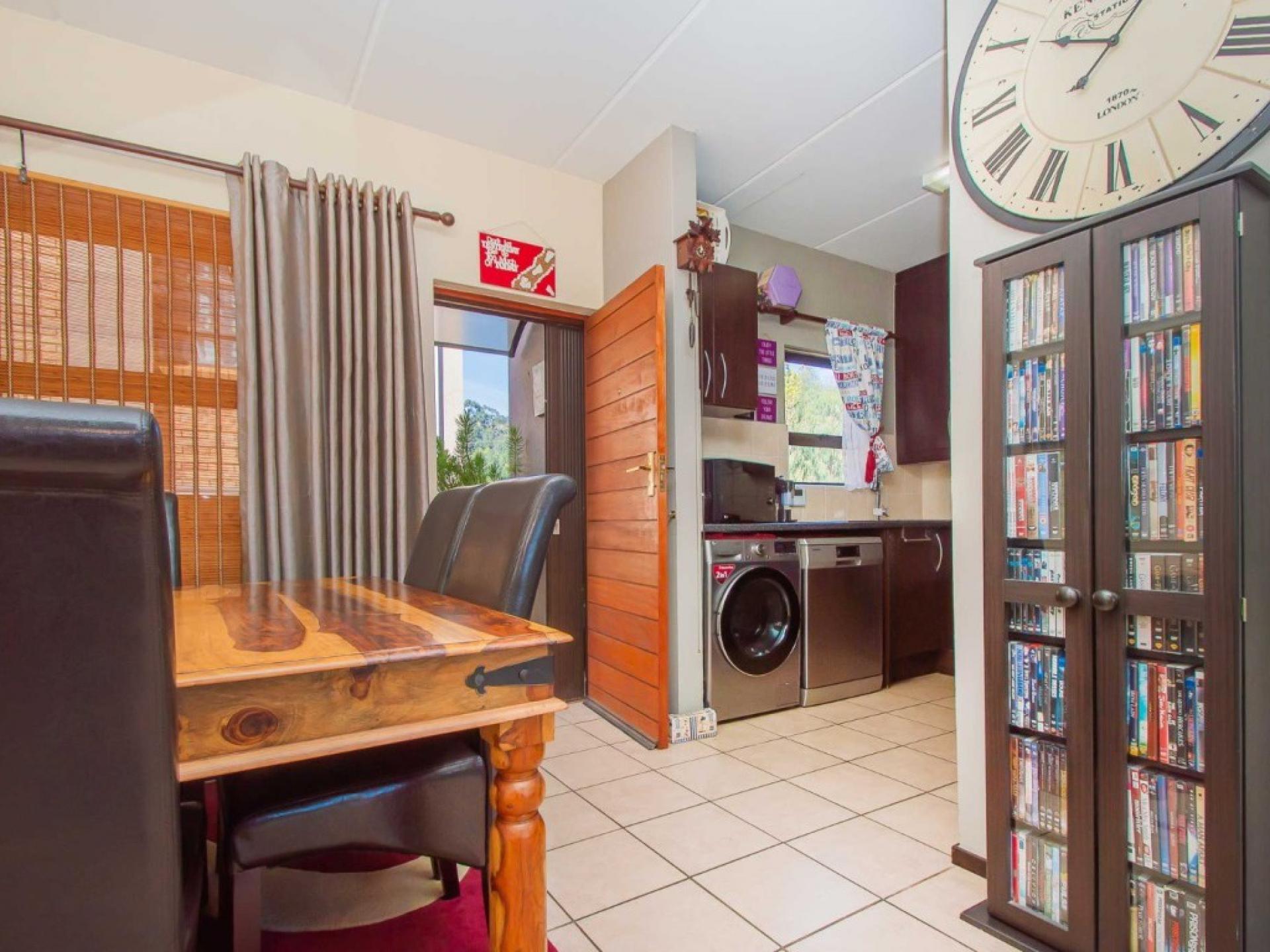  of property in Helderkruin