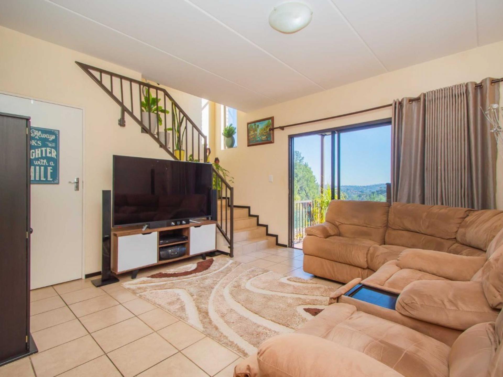  of property in Helderkruin