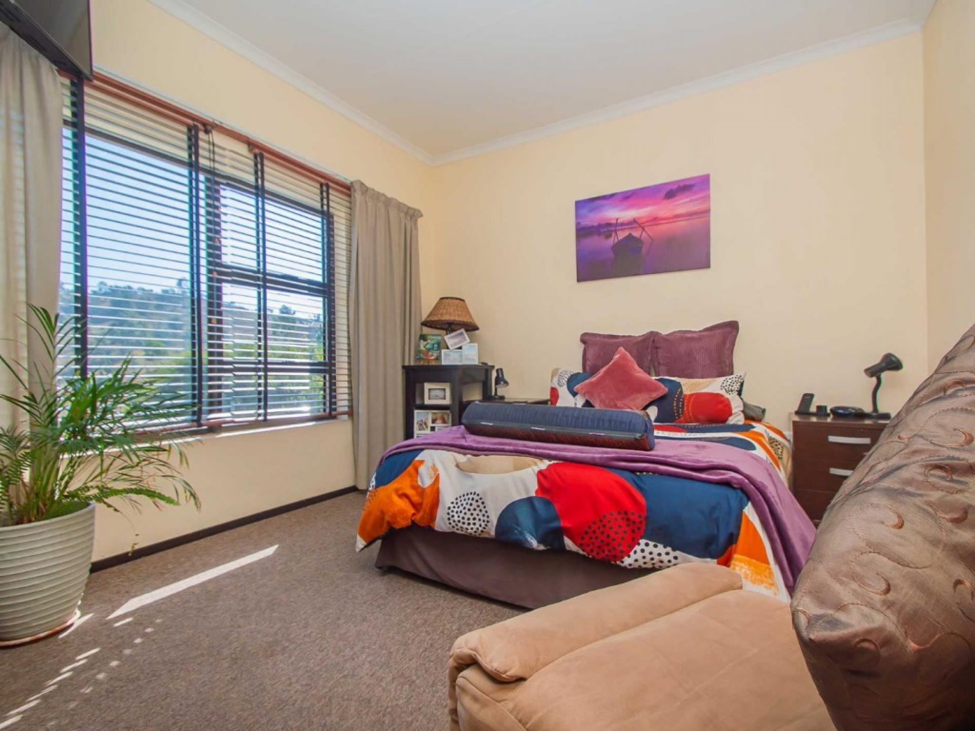  of property in Helderkruin