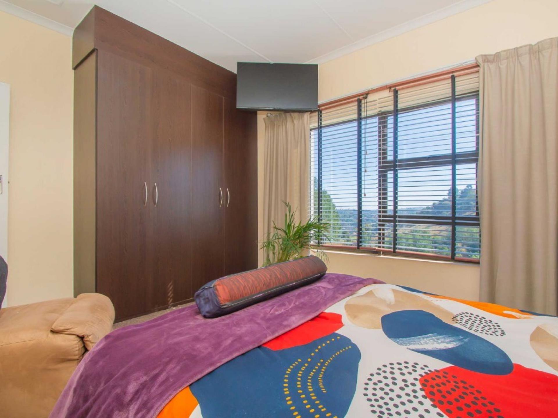  of property in Helderkruin