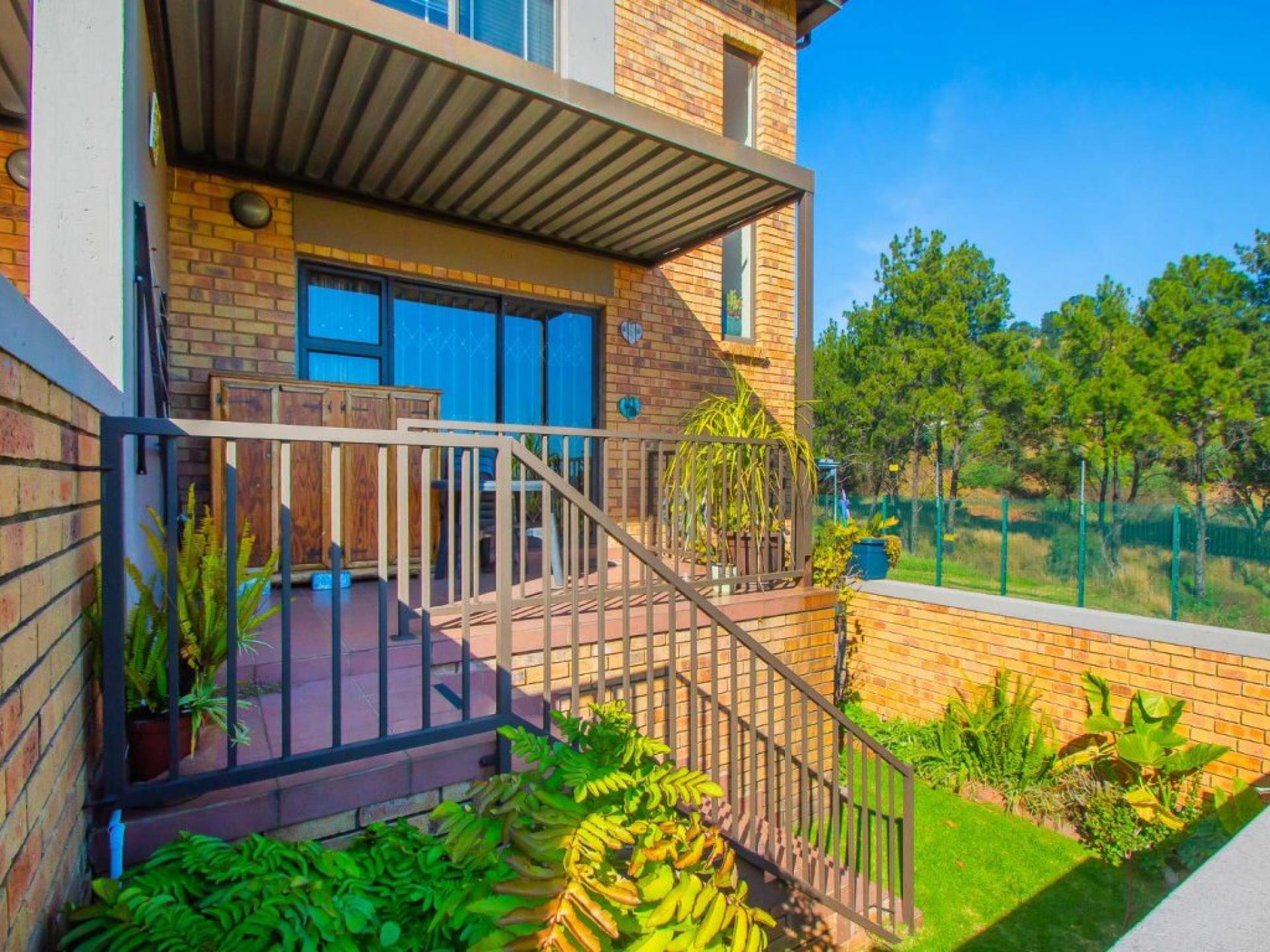  of property in Helderkruin