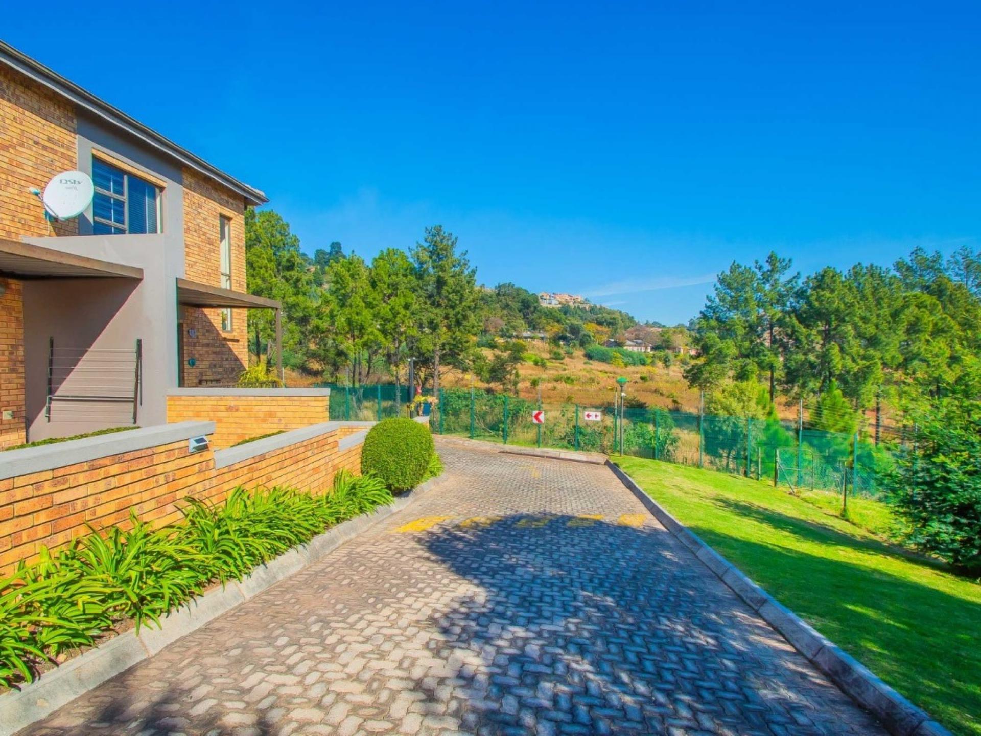  of property in Helderkruin