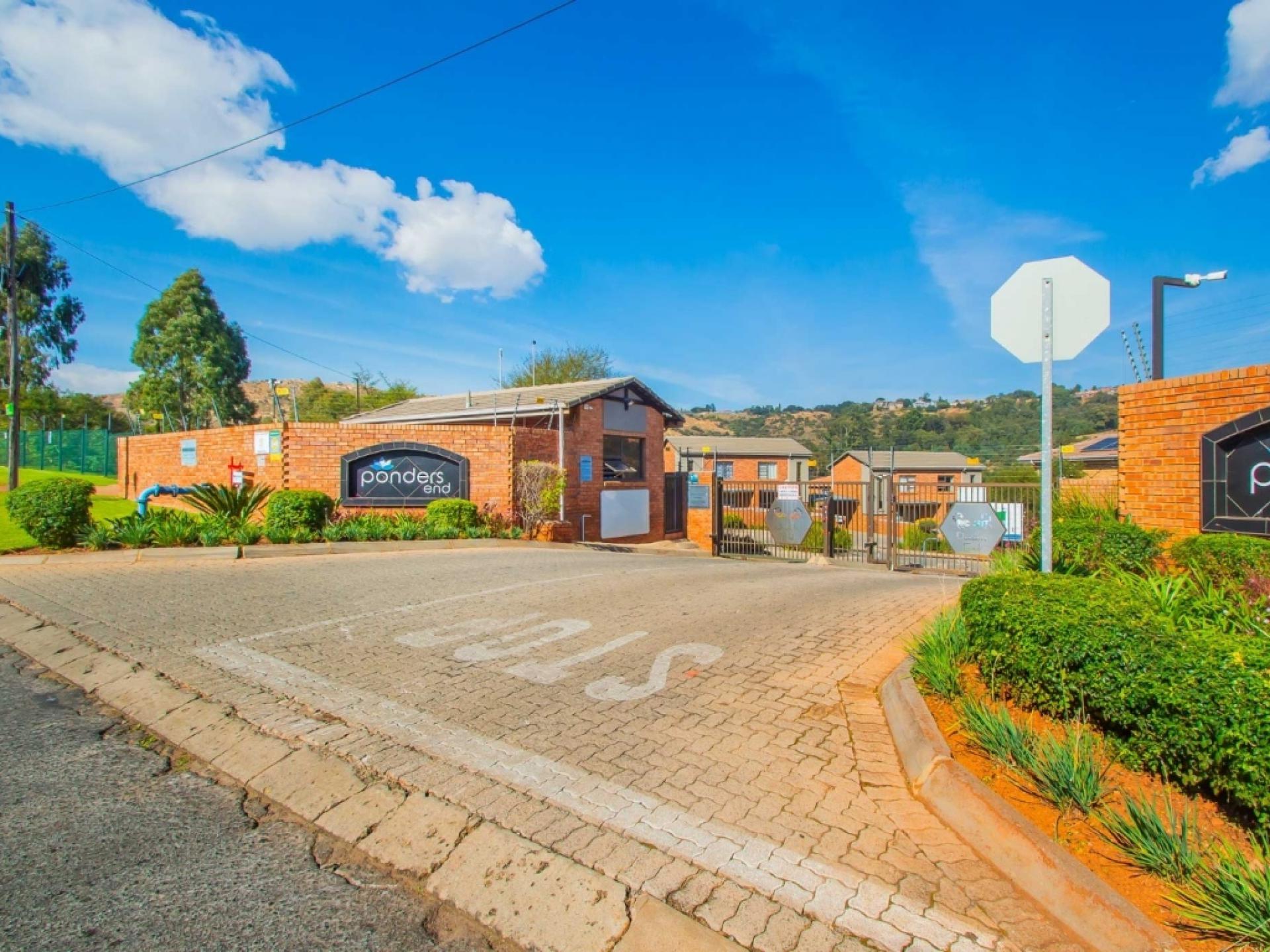  of property in Helderkruin