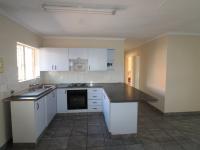  of property in Die Hoewes