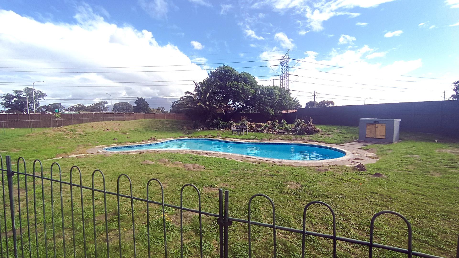 Swimming Pool of property in Goodwood