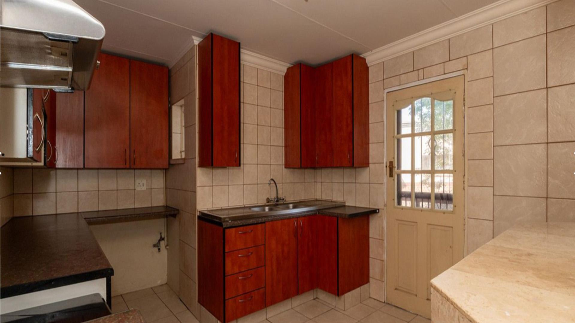 Kitchen of property in Boksburg