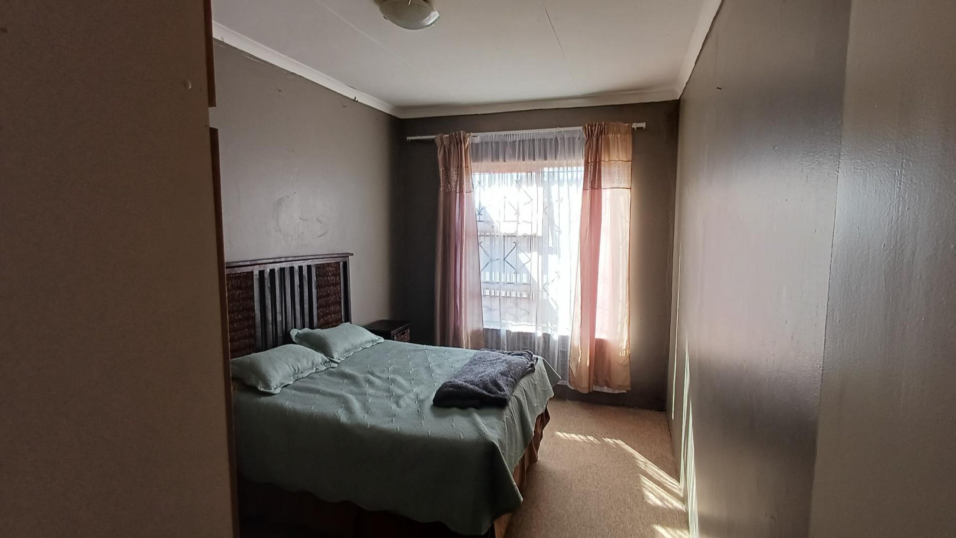 Bed Room 1 of property in Motherwell