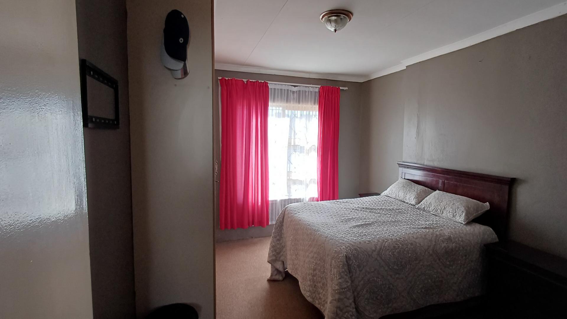 Bed Room 2 of property in Motherwell