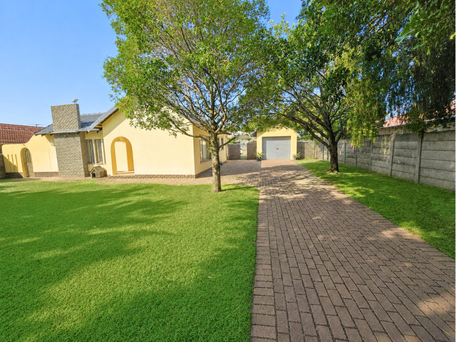  of property in Dorandia