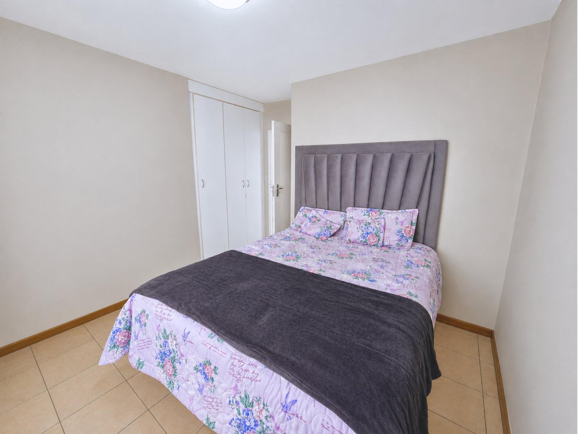  of property in Annlin West