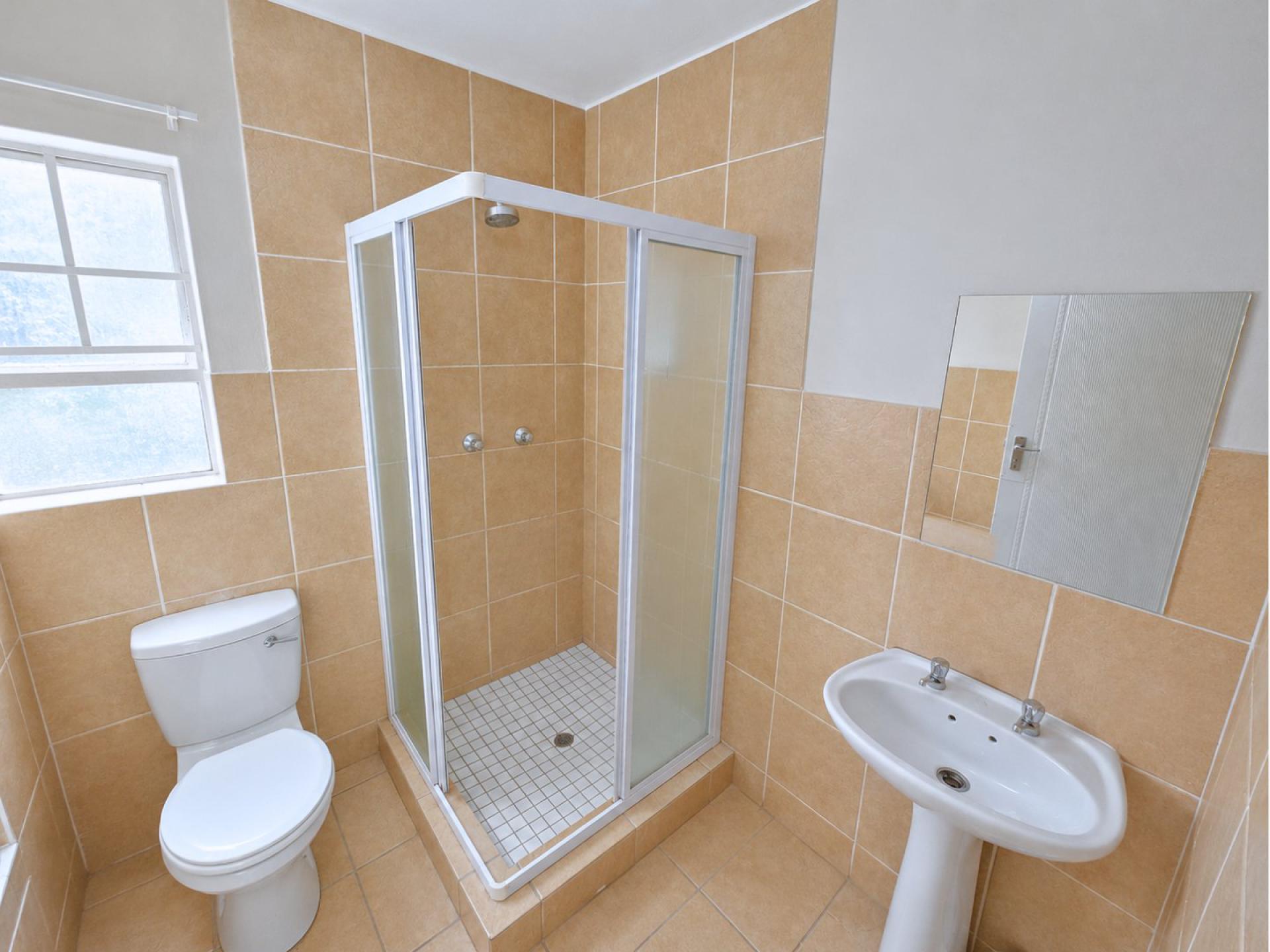  of property in Annlin West