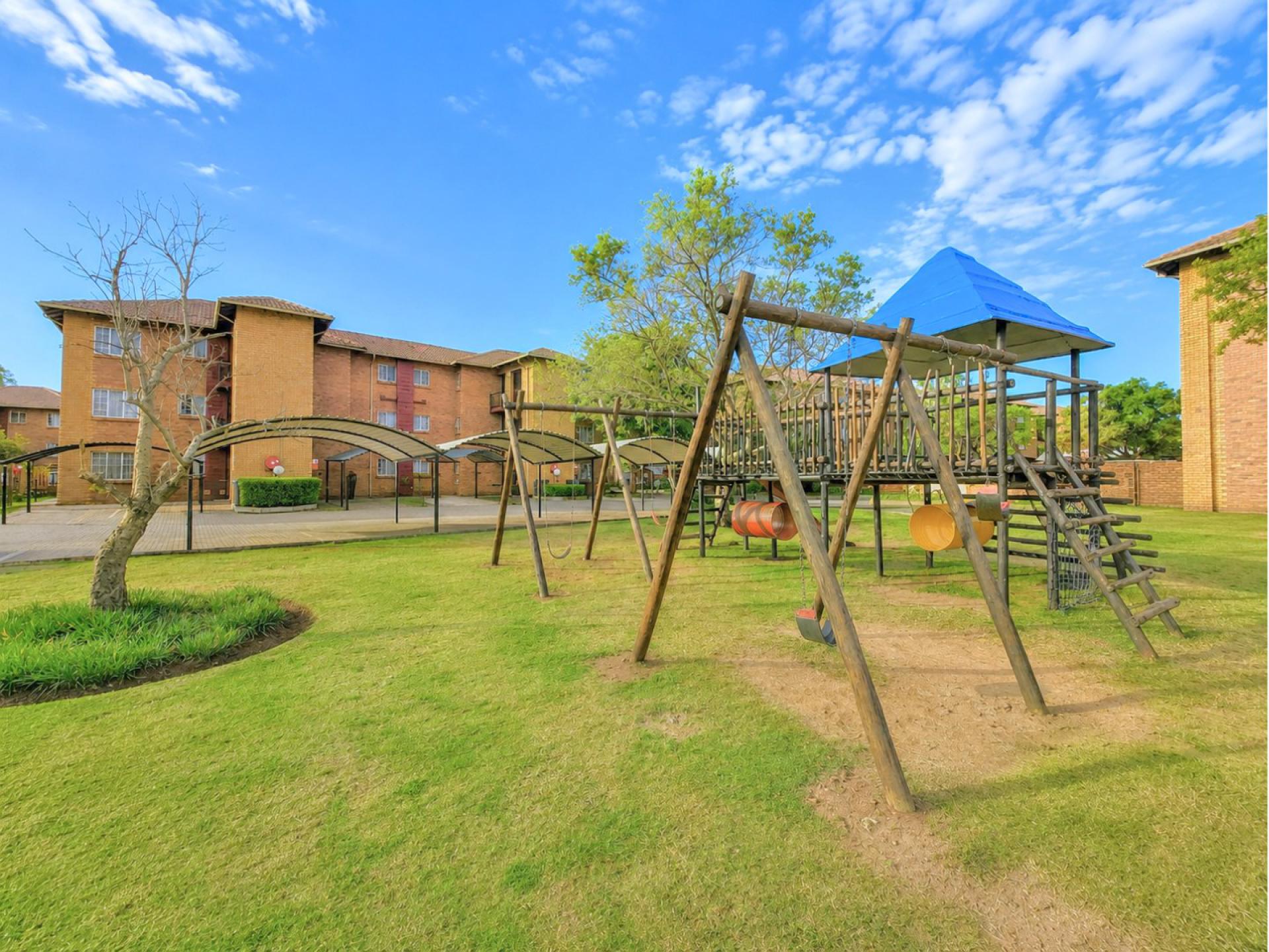  of property in Annlin West