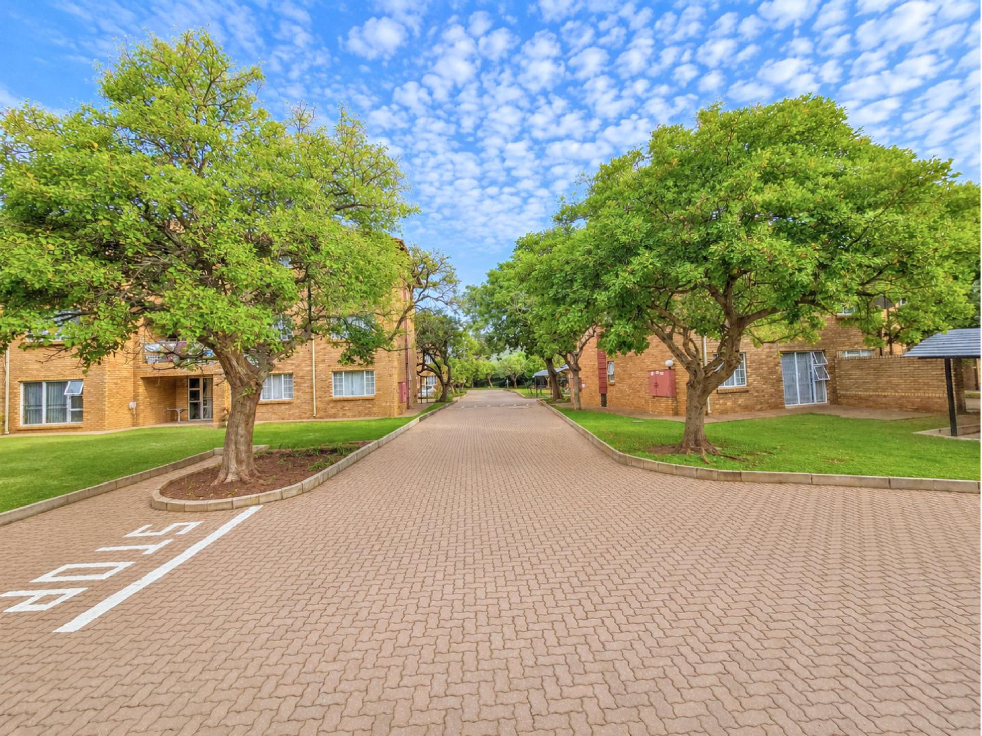  of property in Annlin West