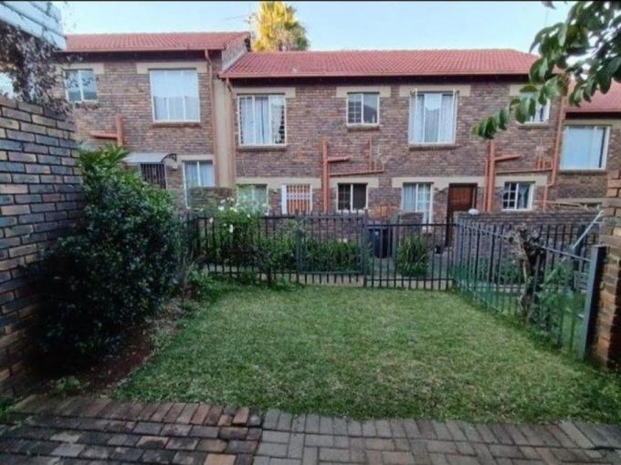2 Bedroom Duplex to Rent in Hennopspark - Property to rent - MR714962
