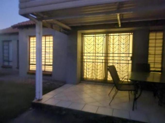 Simplex for Sale For Sale in Monavoni - MR714964