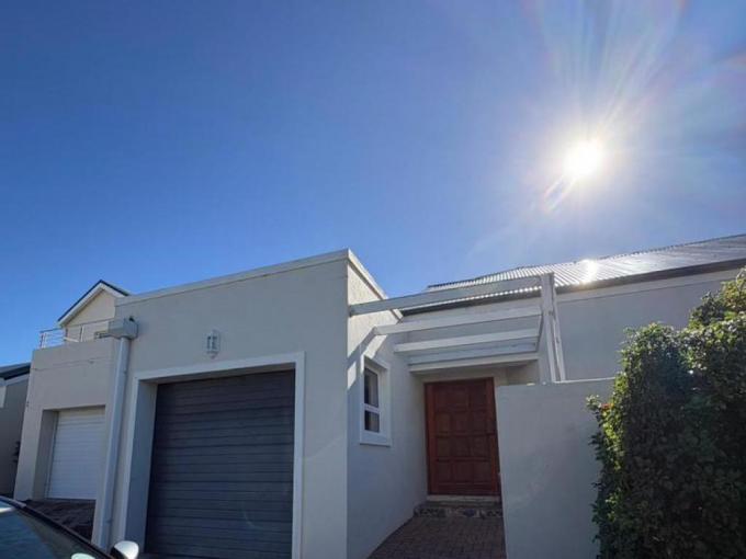 3 Bedroom House for Sale For Sale in Hermanus - MR714968