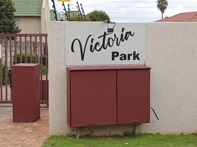 2 Bedroom Apartment to Rent in Little Falls - Property to rent - MR714985