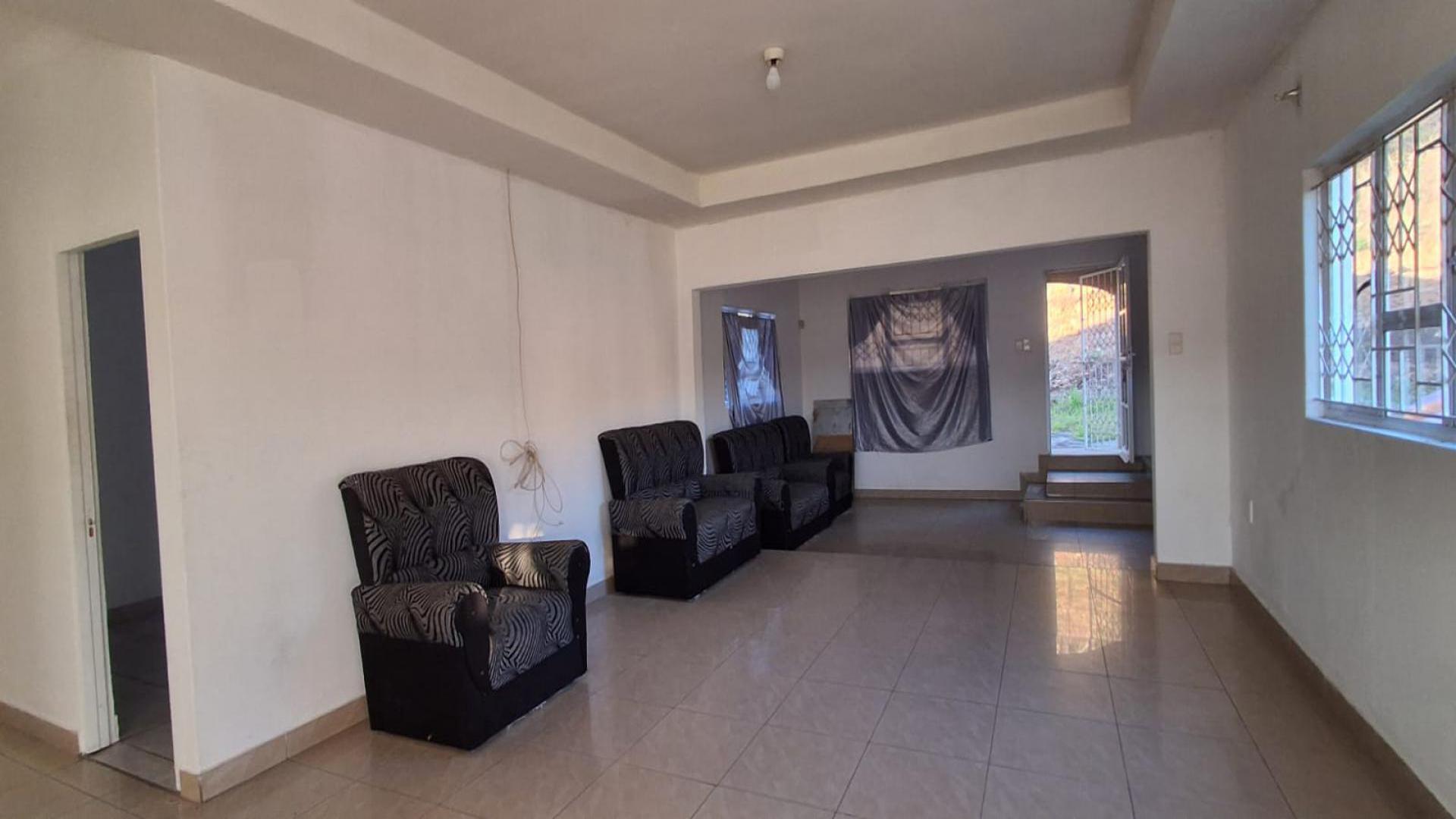 Lounges of property in Verulam 