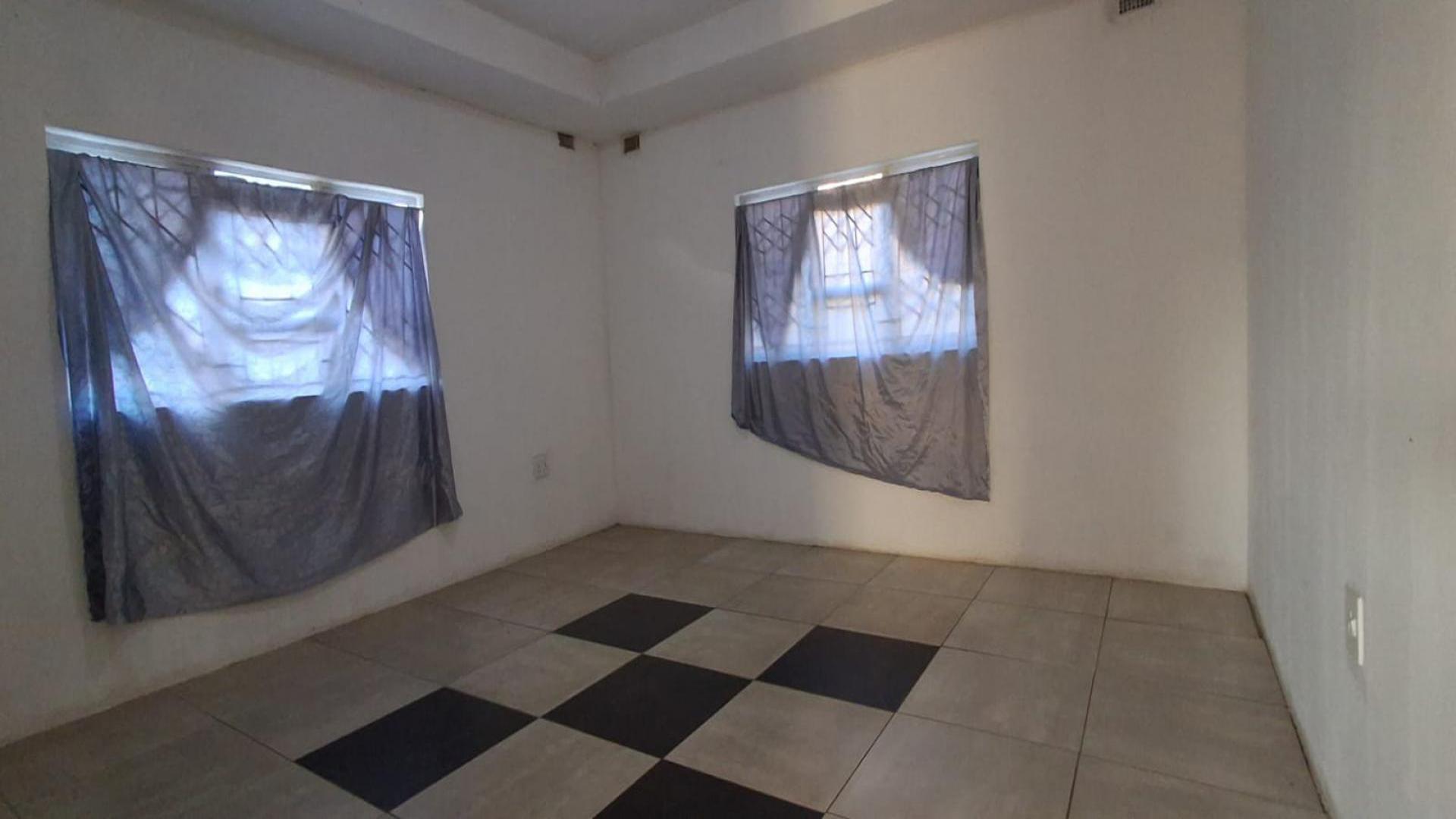 Bed Room 3 of property in Verulam 