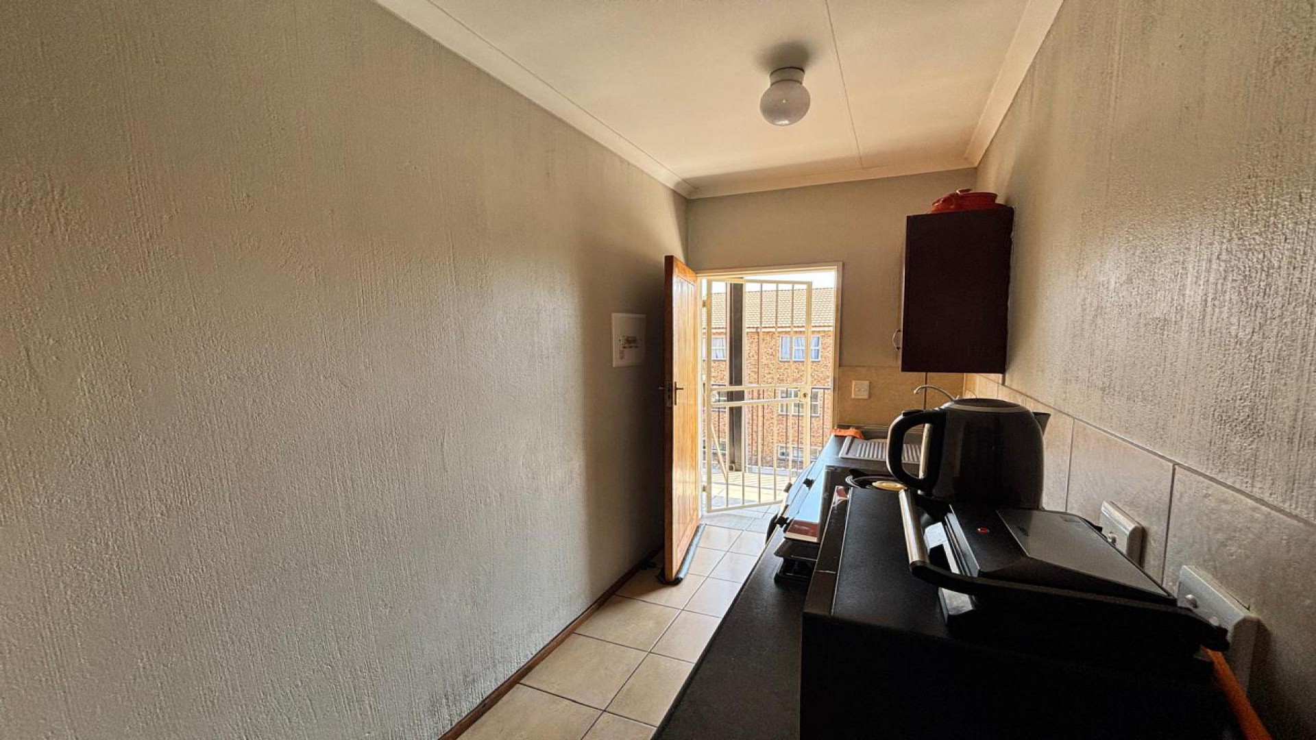 Kitchen - 4 square meters of property in Kempton Park